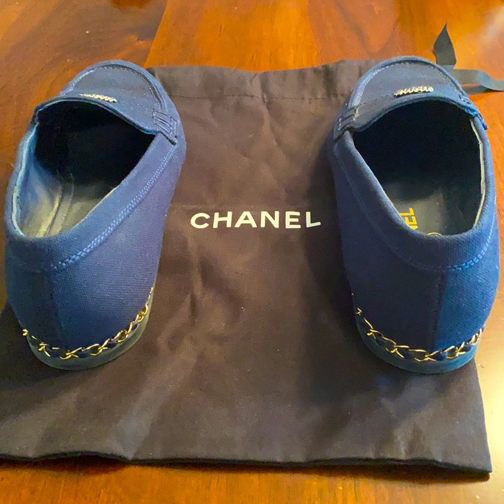 Authentic Chanel loafers - Picture 2 of 5
